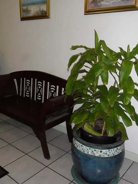 Red Carpet Inn Select - Nassau Bahamas