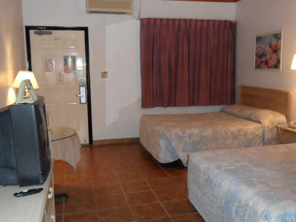 Red Carpet Inn Select - Nassau 2*,  Bahamas