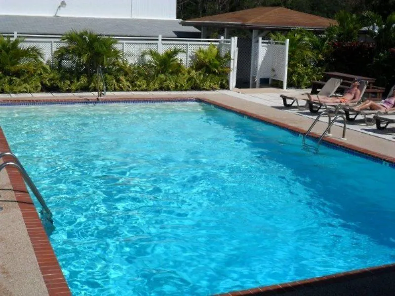Red Carpet Inn Select - Nassau