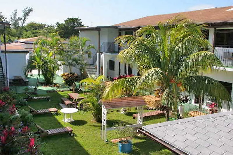 Red Carpet Inn Select - Nassau