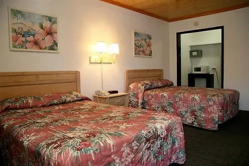 Red Carpet Inn Select - Nassau
